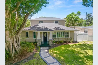 427 Villagrande Avenue S, Saint Petersburg, FL 33707 - Photo 1