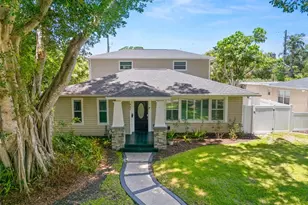 427 Villa Grande Ave S, Saint Petersburg, FL 33707 - Photo 1