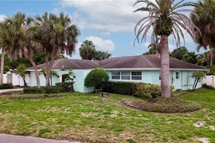 301 Palm Dr, Largo, FL 33770 - Photo 1