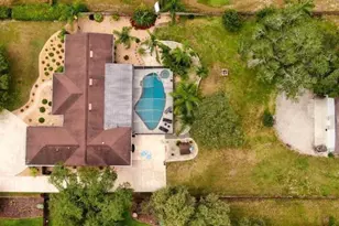 12802 N 53rd St, Temple Terrace, FL 33617 - Photo 1