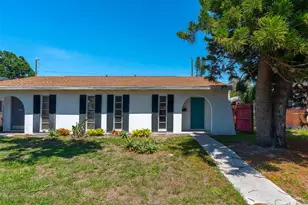 1720 53rd St S, Gulfport, FL 33707 - Photo 1