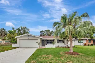 1100 58th Ave S, Saint Petersburg, FL 33705 - Photo 1