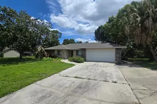 35208 Dolphin Lake Dr, Zephyrhills, FL 33541 - Photo 1