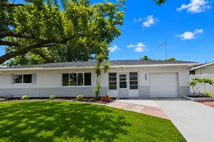 6000 42nd Ave N, Saint Petersburg, FL 33709 - Photo 1