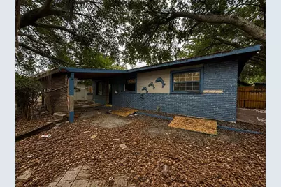 310 62nd Avenue N, Saint Petersburg, FL 33702 - Photo 1