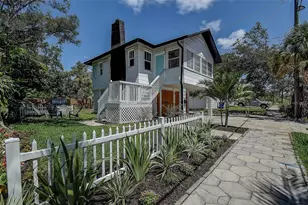 212 48th St N, Saint Petersburg, FL 33713 - Photo 1