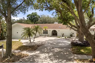 2786 Valencia Lane W, Palm Harbor, FL 34684 - Photo 1