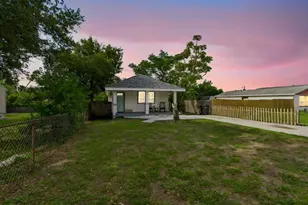 4339 58th Ave N, Saint Petersburg, FL 33714 - Photo 1