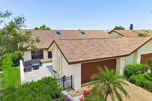 6019 Courtside Dr, Bradenton, FL 34210 - Photo 1