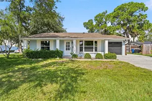 4700 Chancellor St NE, Saint Petersburg, FL 33703 - Photo 1