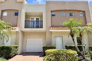 526 101st Ave N, Saint Petersburg, FL 33702 - Photo 1