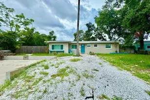 3957 Wahoo Dr SE, Saint Petersburg, FL 33705 - Photo 1