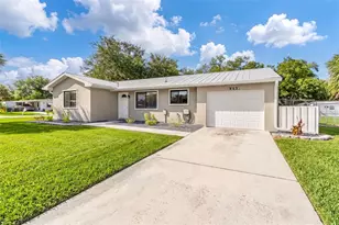 943 W Tarpon Blvd NW, Port Charlotte, FL 33952 - Photo 1