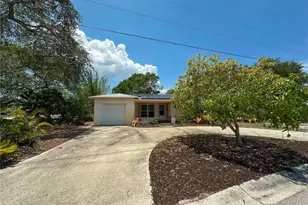 701 52nd Ave S, Saint Petersburg, FL 33705 - Photo 1