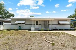 782 42nd Ave NE, Saint Petersburg, FL 33703 - Photo 1