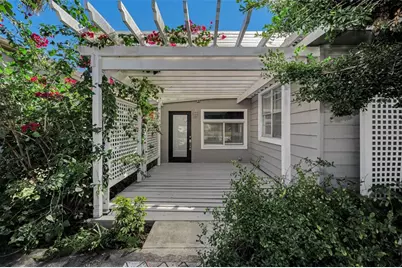 1122 E Oakwood Street, Tarpon Springs, FL 34689 - Photo 1