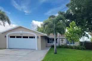 9232 80th Ave, Seminole, FL 33777 - Photo 1