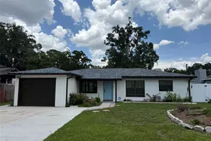 1008 N Bracewell Dr, Plant City, FL 33563 - Photo 1