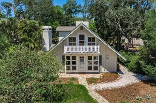 380 Colonial Ct, Dunedin, FL 34698 - Photo 1
