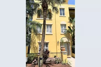 601 Casabella Circle, Tampa, FL 33609 - Photo 1