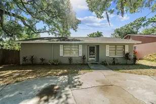 9616 N Oklawaha Ave, Tampa, FL 33617 - Photo 1