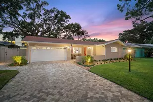7940 3rd St N, Saint Petersburg, FL 33702 - Photo 1
