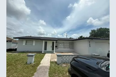 6160 30th Avenue N, Saint Petersburg, FL 33710 - Photo 1