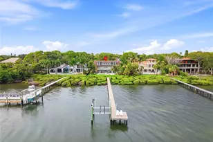 1200 Friendly Wy S, Saint Petersburg, FL 33705 - Photo 1