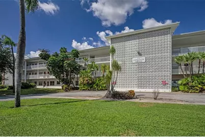 5155 9th Avenue N #104, Saint Petersburg, FL 33710 - Photo 1