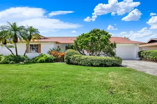411 Palm Island NE, Clearwater Beach, FL 33767 - Photo 1