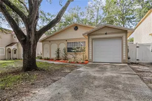 7607 Glades Ct, Tampa, FL 33637 - Photo 1