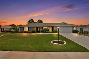 412 Stoneham Dr, Sun City Center, FL 33573 - Photo 1