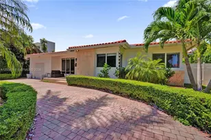 2025 Alamanda Dr, North Miami, FL 33181 - Photo 1