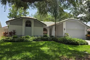 596 Quintana Pl NE, Saint Petersburg, FL 33703 - Photo 1