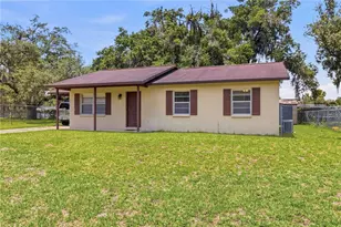 2113 Oakview Ln, Plant City, FL 33566 - Photo 1