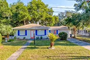 10802 Mohawk Rd, Saint Petersburg, FL 33708 - Photo 1