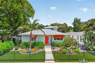 1201 15th St N, Saint Petersburg, FL 33705 - Photo 1