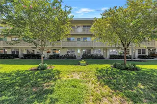 1051 79th Ave N, Saint Petersburg, FL 33702 - Photo 1