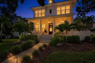 312 35th Ave NE, Saint Petersburg, FL 33704 - Photo 1