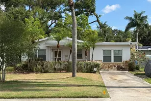 2435 26th Ave S, Saint Petersburg, FL 33712 - Photo 1