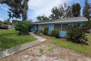 4136 S Lockwood Ridge Rd, Sarasota, FL 34231 - Photo 1