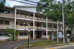 911 Washington Ave, Largo, FL 33770 - Photo 1