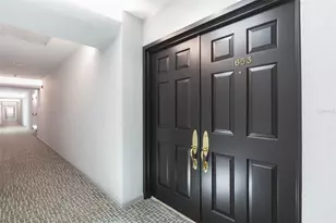 1653 W Snow Cir, Tampa, FL 33606 - Photo 1