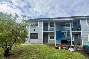 5038 Terrace Palms Cir, Tampa, FL 33617 - Photo 1