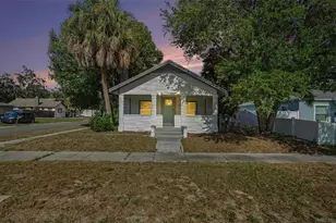 1900 46th St S, Saint Petersburg, FL 33711 - Photo 1