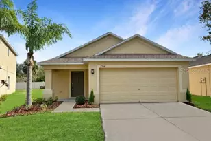 7734 Maroon Peak Dr, Ruskin, FL 33573 - Photo 1