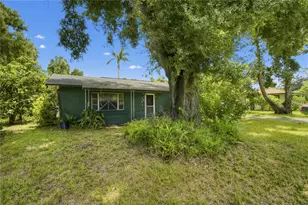 5803 13th St E, Bradenton, FL 34203 - Photo 1