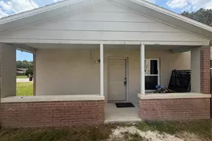 11510 Valencia Dr, Seffner, FL 33584 - Photo 1