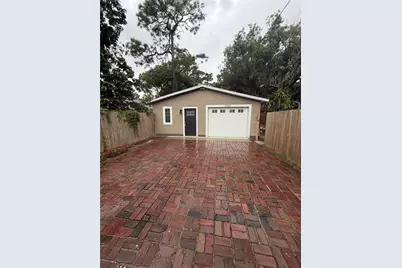 3241 12th Street N, Saint Petersburg, FL 33704 - Photo 1