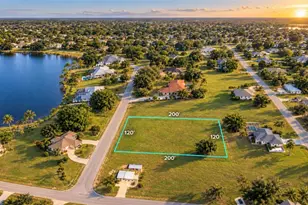 417 Lexington Dr, Sebring, FL 33876 - Photo 1